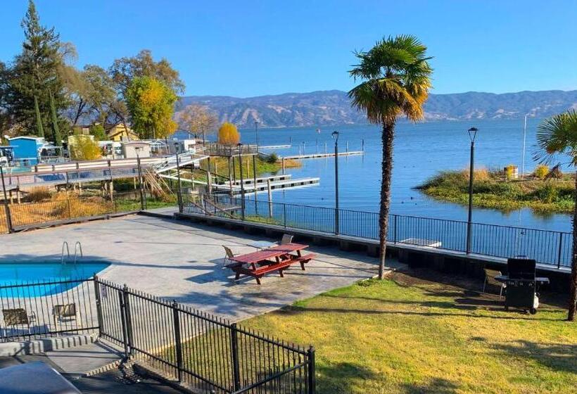 فندق Anchorage Inn Lakeport