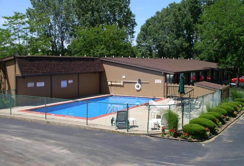 Отель Arbor Inn Of Historic Marshall