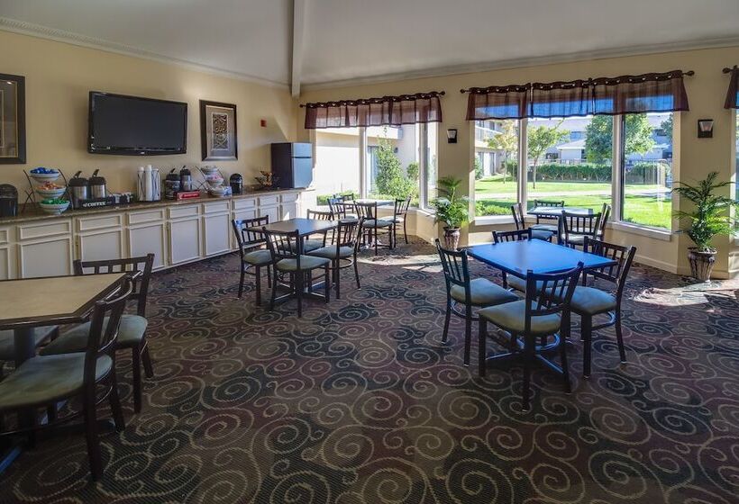 هتل Ashmore Inn And Suites Lubbock