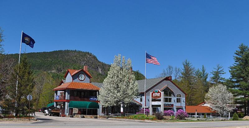 هتل Attitash Mountain Village