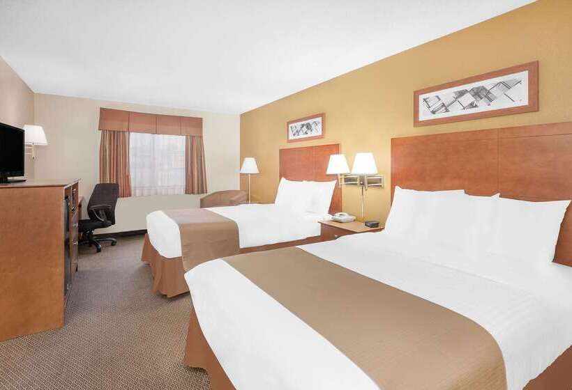 هتل Baymont By Wyndham Port Huron