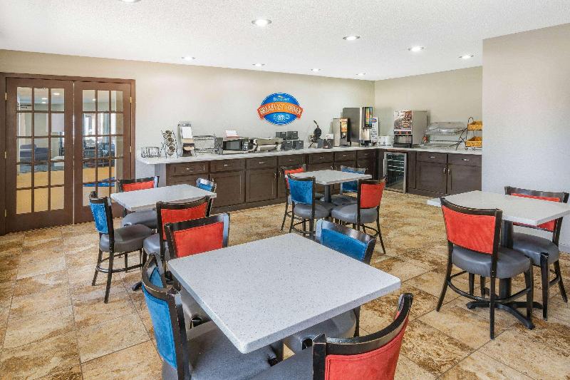 هتل Baymont By Wyndham Tupelo