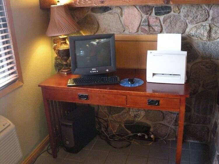 Boarders Inn And Suites By Cobblestone Hotels   Ripon
