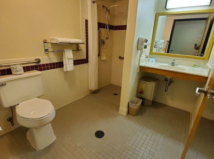 Boarders Inn And Suites By Cobblestone Hotels   Ripon