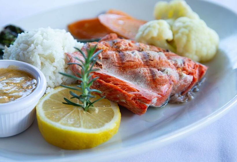 هتل Coast Burbank