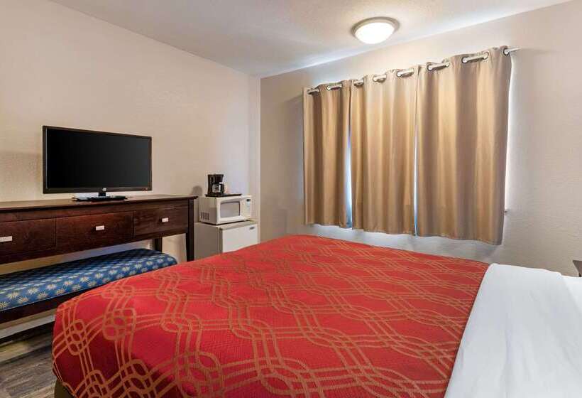 هتل Bay Breeze Inn