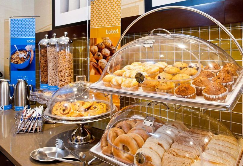 ホテル Hampton Inn By Hilton Shelton