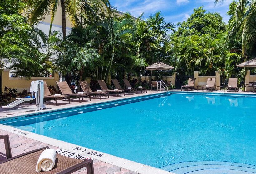 هتل Hyatt Place Fort Lauderdale Cruise Port & Convention Center