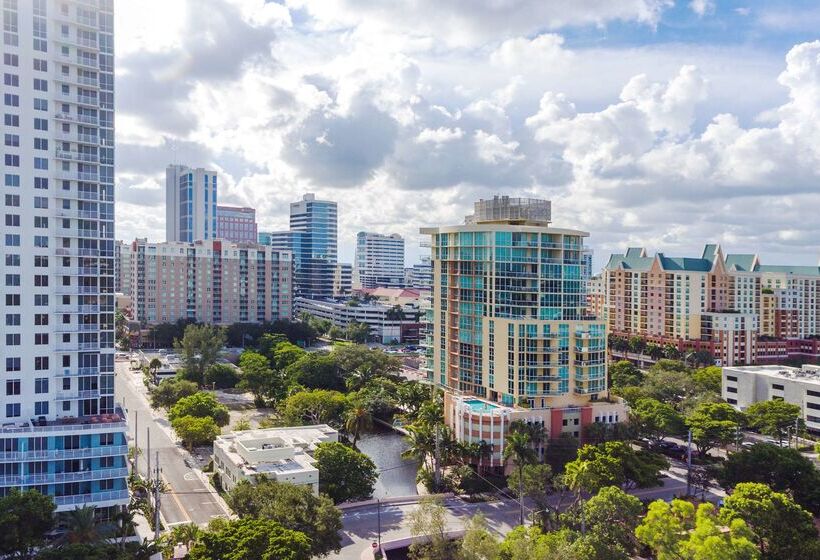 هتل Hyatt Place Fort Lauderdale Cruise Port & Convention Center