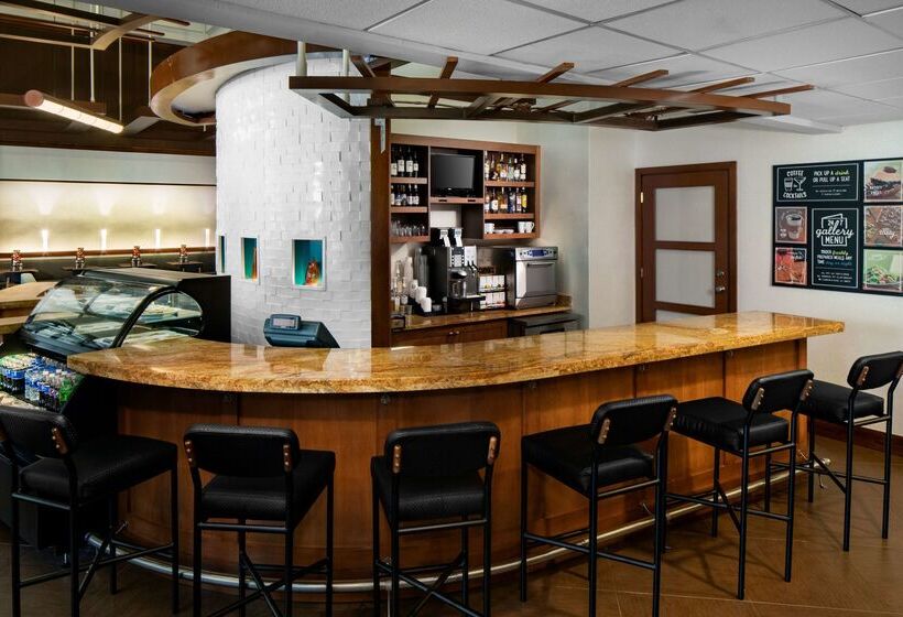 فندق Hyatt Place Roanoke Airport / Valley View Mall