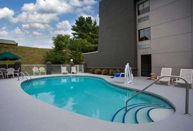 هتل La Quinta Inn By Wyndham Roanoke Salem