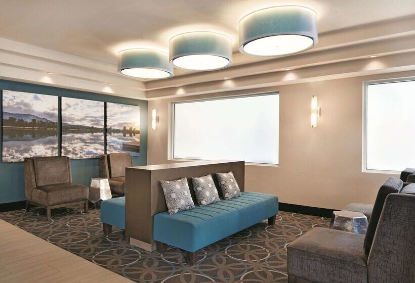 هتل La Quinta Inn & Suites By Wyndham Pocatello