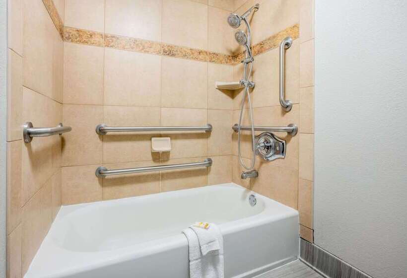 هتل La Quinta By Wyndham Pocatello