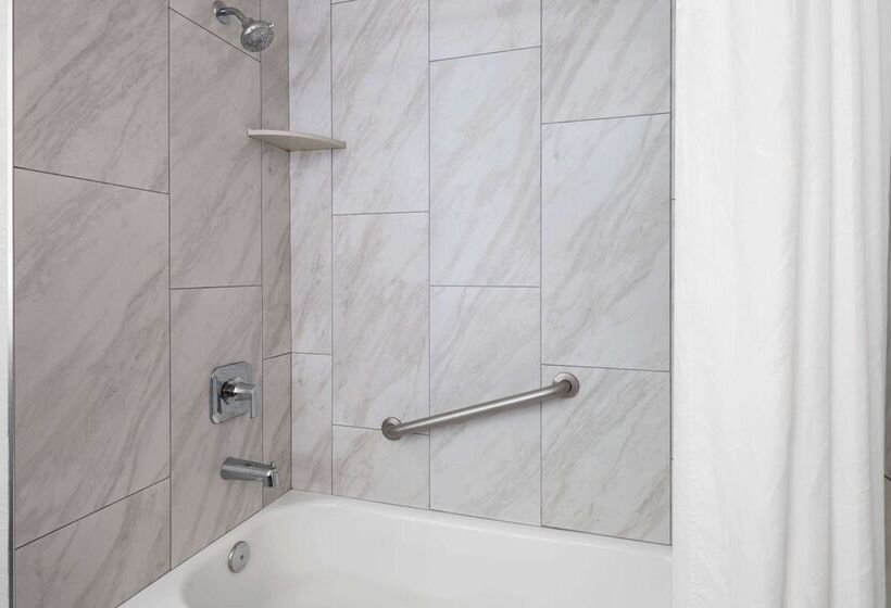 هتل La Quinta By Wyndham Pocatello