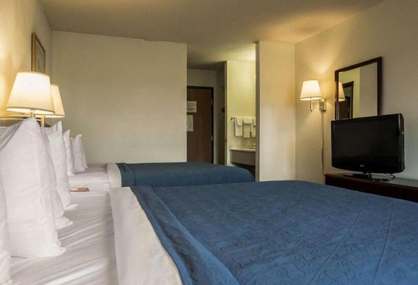 Отель Quality Inn