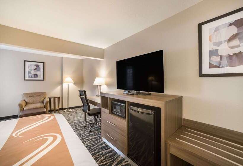 호텔 Quality Inn