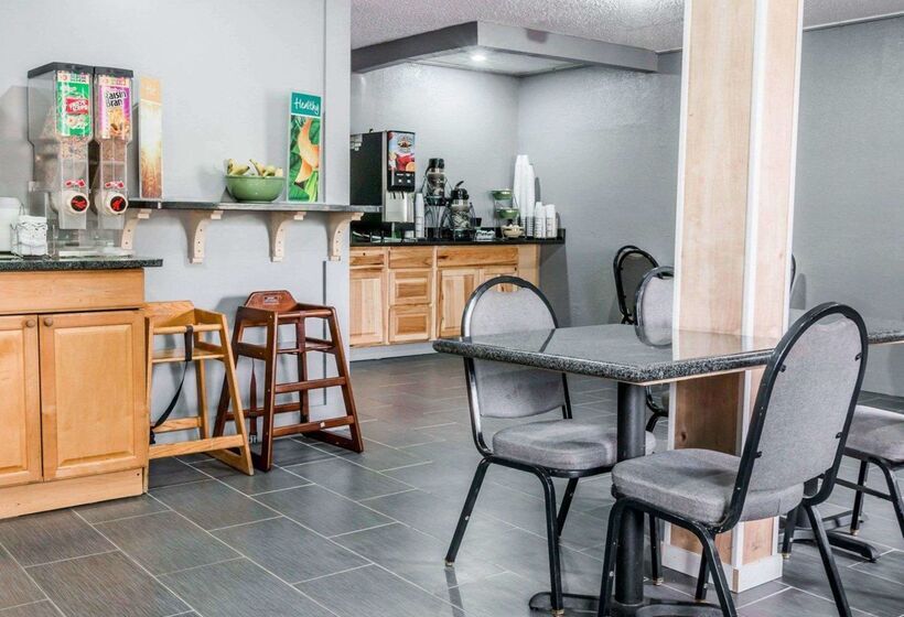 هتل Quality Inn Grand Rapids North