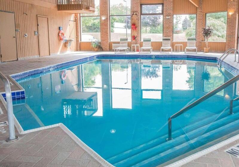 هتل Quality Inn Grand Rapids North