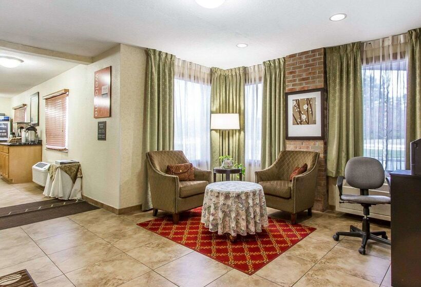 Отель Quality Inn Macomb Near University Area