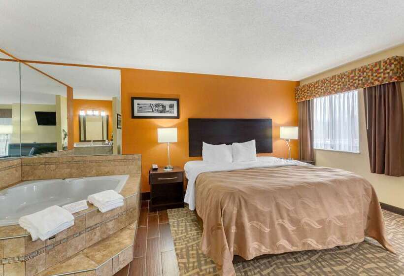 호텔 Quality Inn