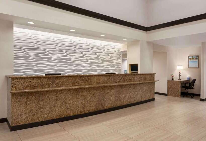 Fotos del hotel Ramada By Wyndham Suites Orlando Airport:  15