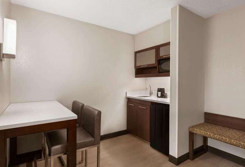 Fotos del hotel Ramada By Wyndham Suites Orlando Airport:  17