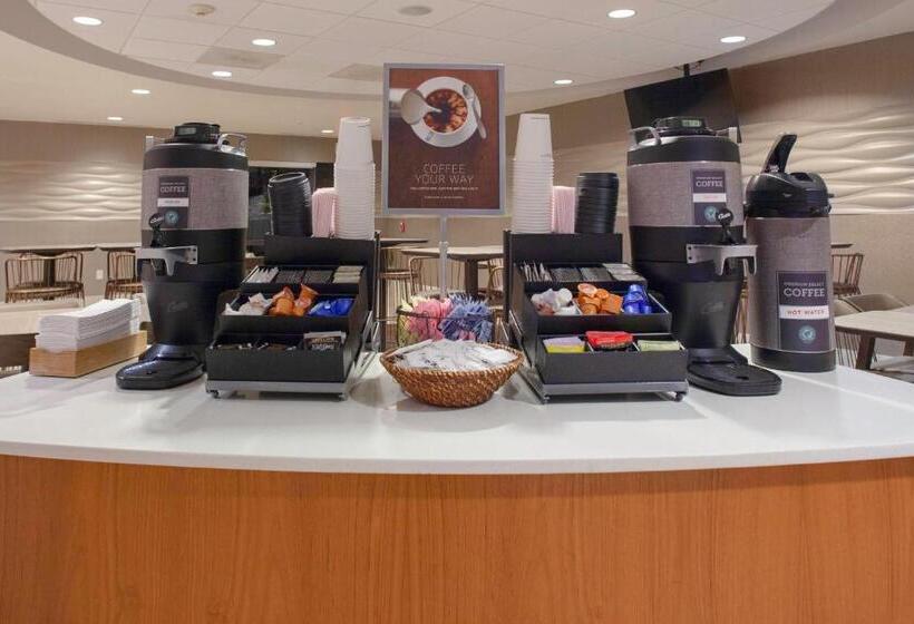 בית מלון כפרי Springhill Suites Cincinnati North Forest Park