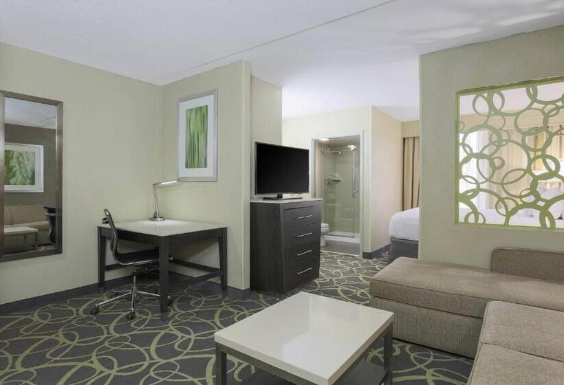 هتل Springhill Suites Oklahoma City Quail Springs