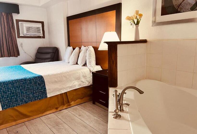 هتل Travelodge By Wyndham Valleyfair Shakopee