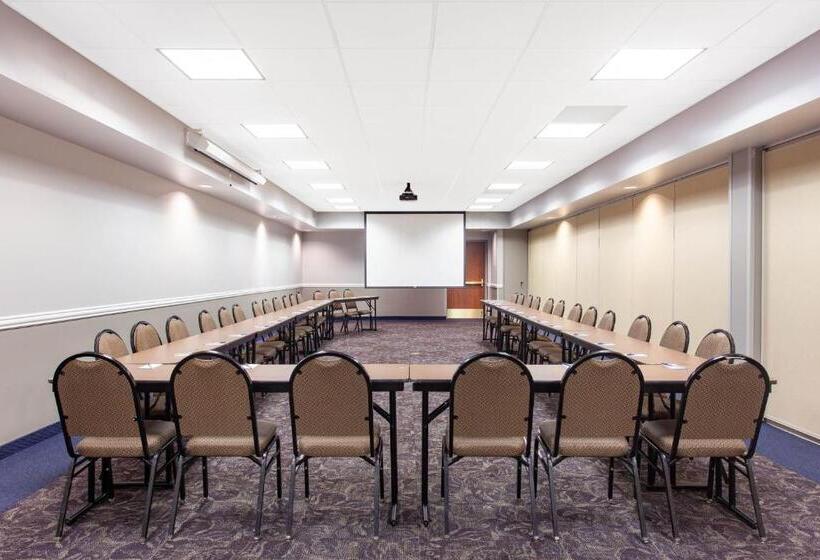 فندق على الطريق Americinn By Wyndham Mankato Event Center Near Msu