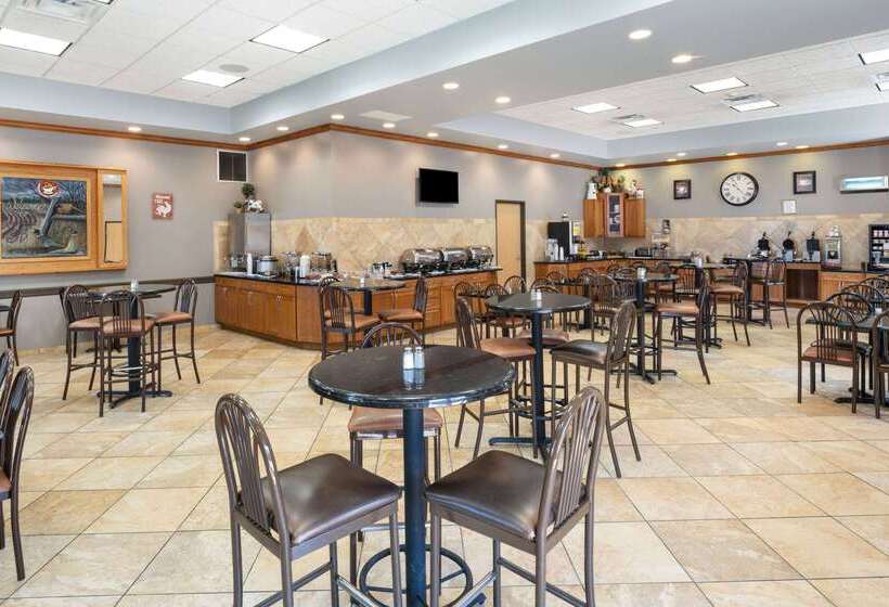 فندق على الطريق Americinn By Wyndham Aberdeen  Event Center
