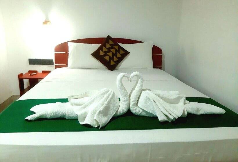 مبيت وإفطار Palitha Home Stay