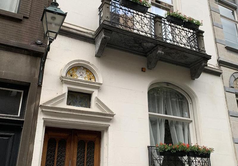 Chic Cocoon Guest House