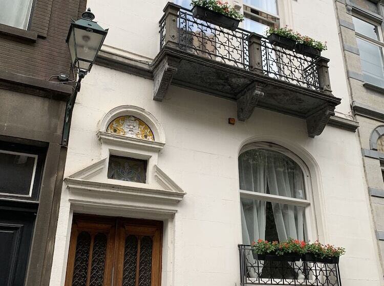 Chic Cocoon Guest House