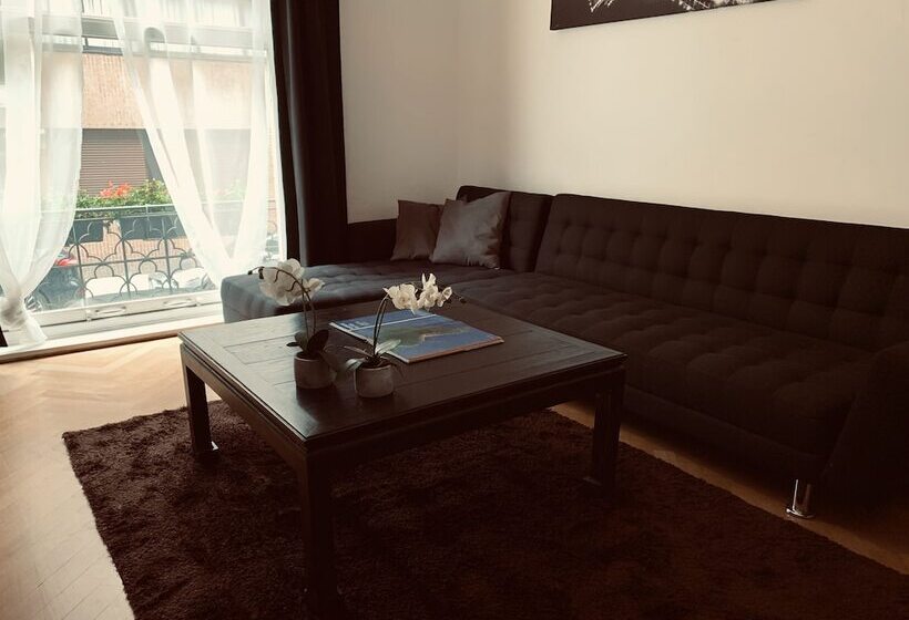 Chic Cocoon Guest House