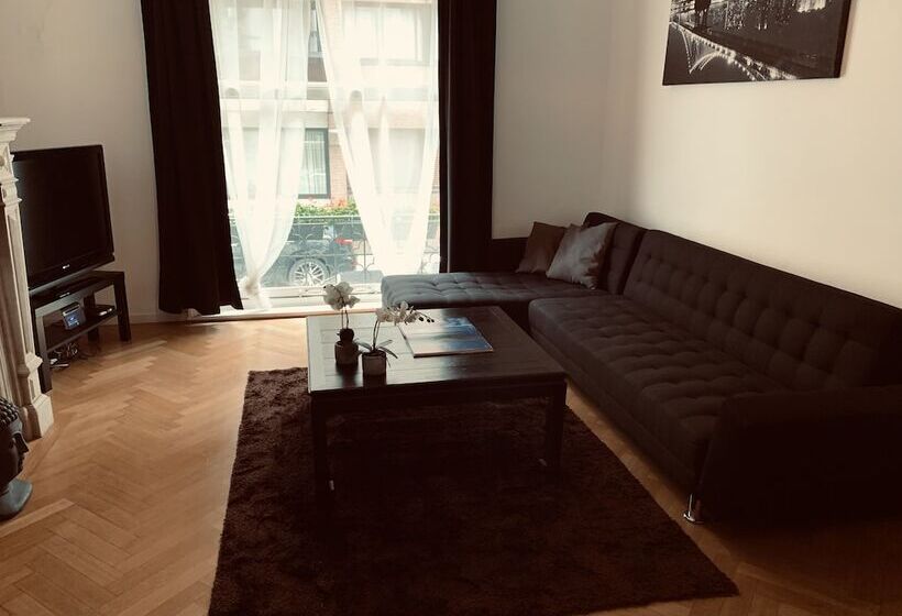 Chic Cocoon Guest House