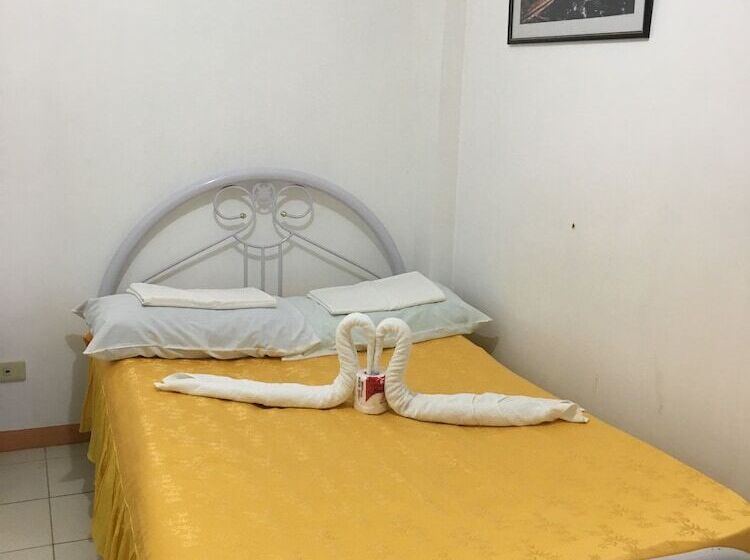 酒店 El Pueblo Rhizort