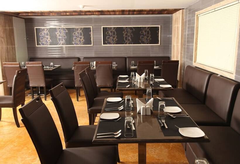 호텔 Karpagam International