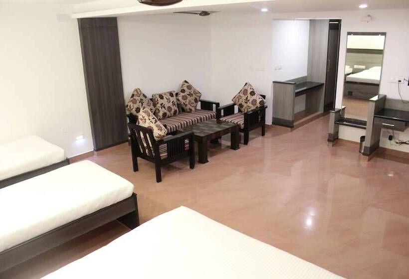 酒店 Karpagam International