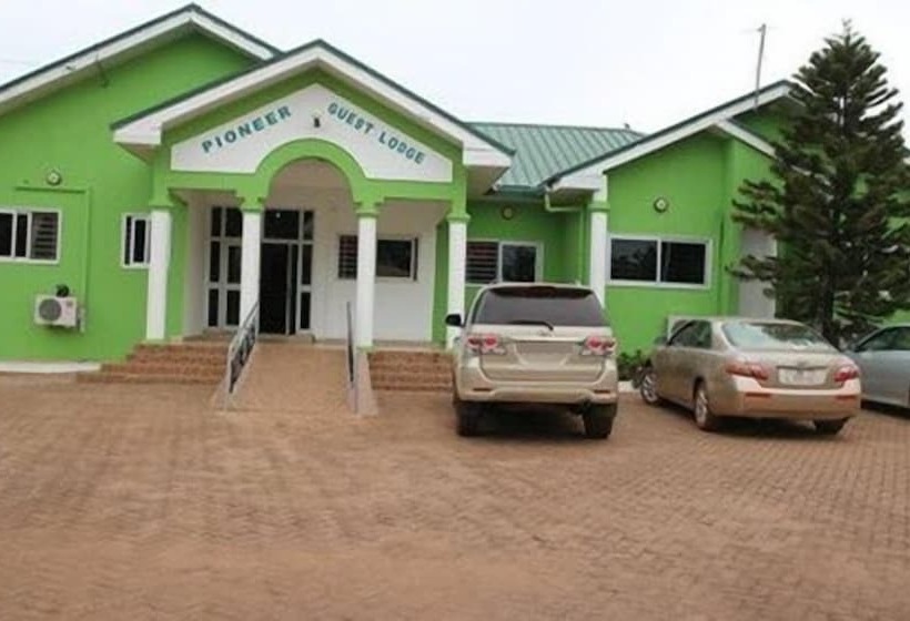 ホテル Pioneer Guest Lodge