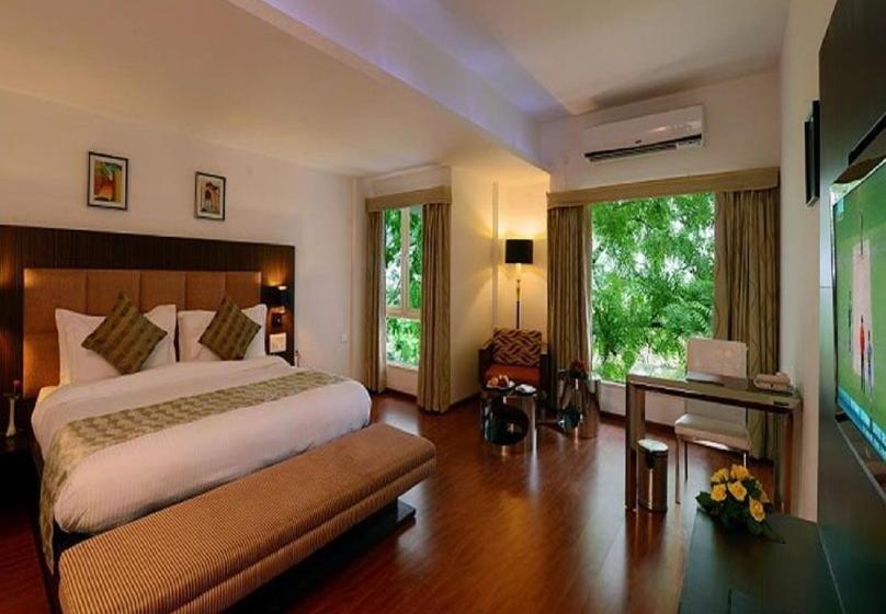 فندق Top3 Lords Resort Bhavnagar