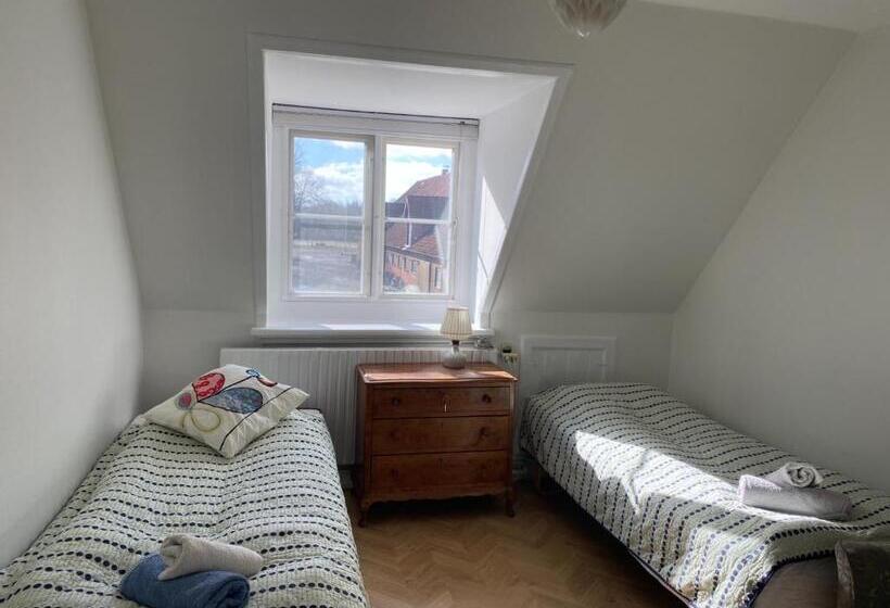 تختخواب و صبحانه Bellinge House