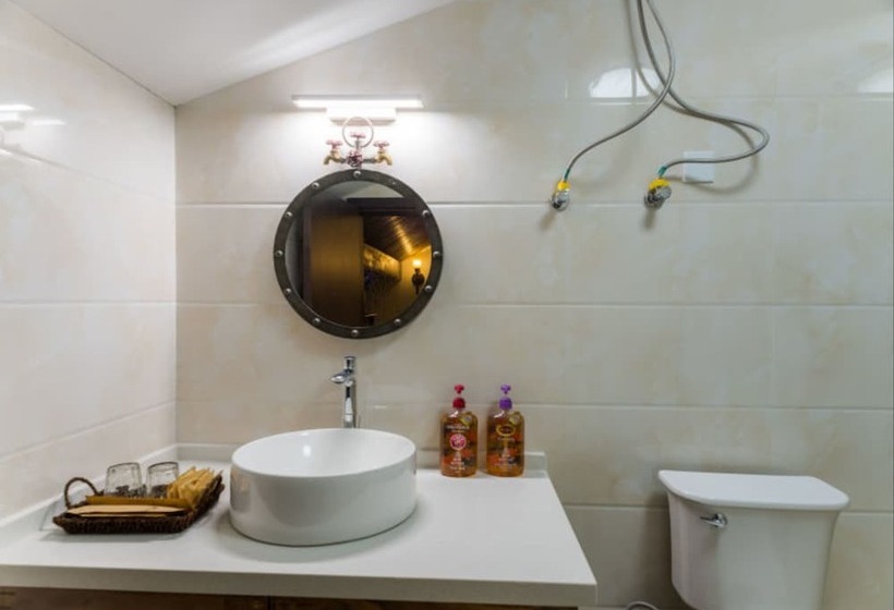 تختخواب و صبحانه Wuzhen Nanyan Muyun Homestay