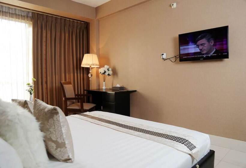 هتل Civic Inn