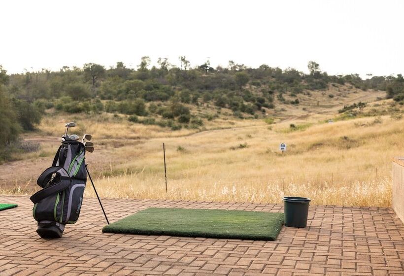 هتل Nyati Safari Lodge