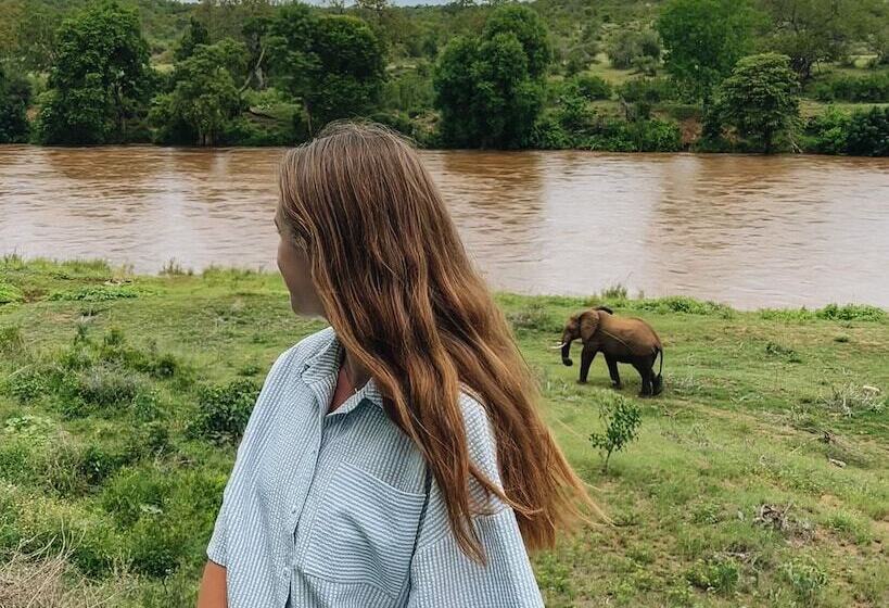 هتل Nyati Safari Lodge