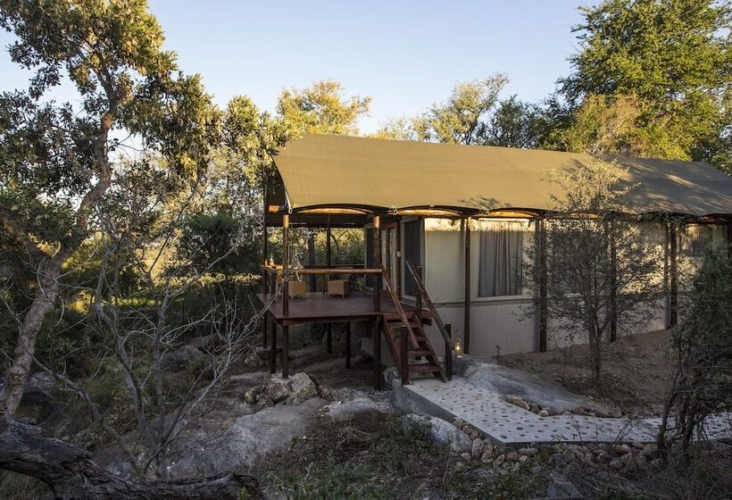 هتل Nyati Safari Lodge