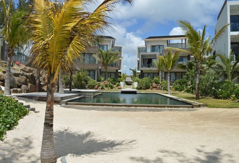 Rose Des Sables Beachfront Apartments