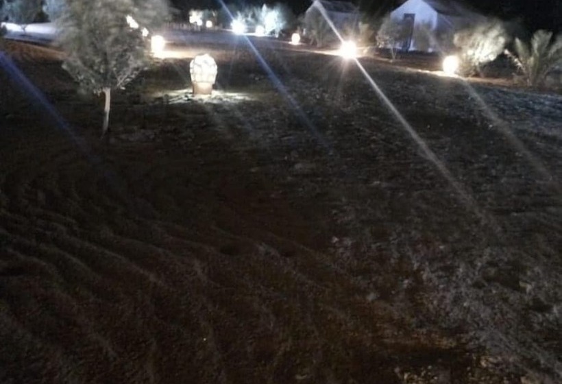 هتل Bivouac Erg Znaigui