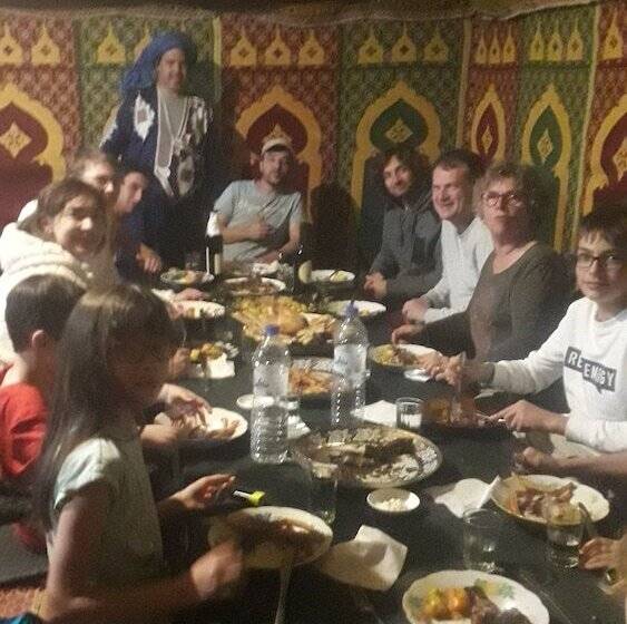 هتل Bivouac Erg Znaigui